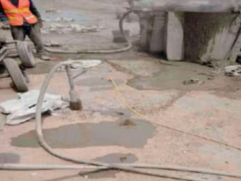 浏阳水泥混凝土路面板底注浆技术 路面脱空注浆整治方案